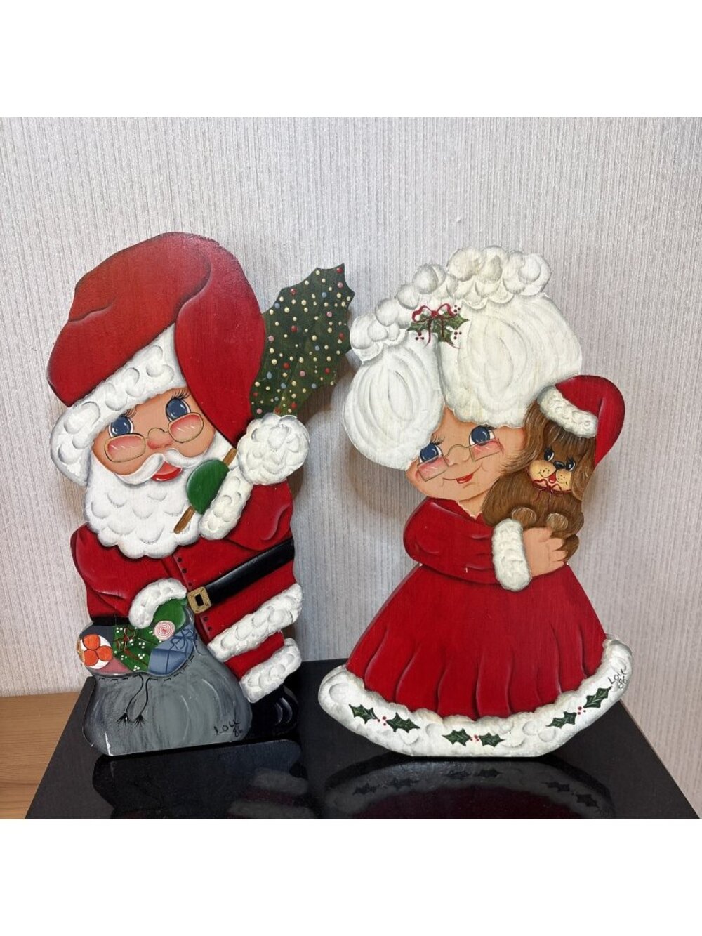Vintage Wooden Folk Art Santa Mrs Claus Christmas Hand Painted Signed 1989